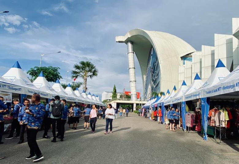 pameran-pembangunan-hut-ntt-umkm-jualtenunikat